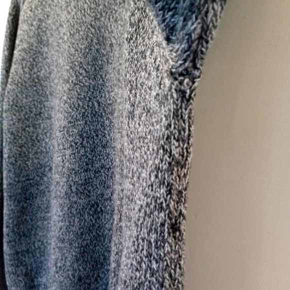 CROFT & BARROW SWEATER - Picture 10 of 11